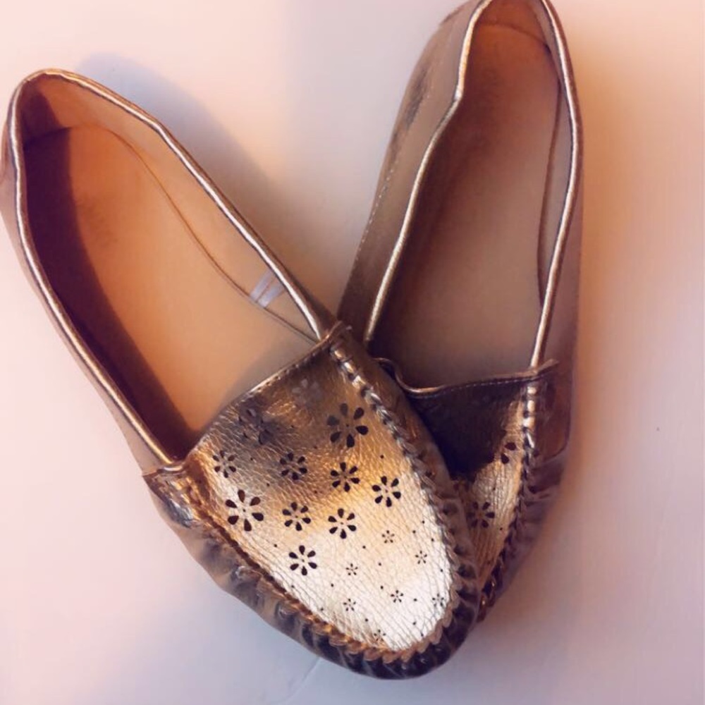 Old navy shoes sold!